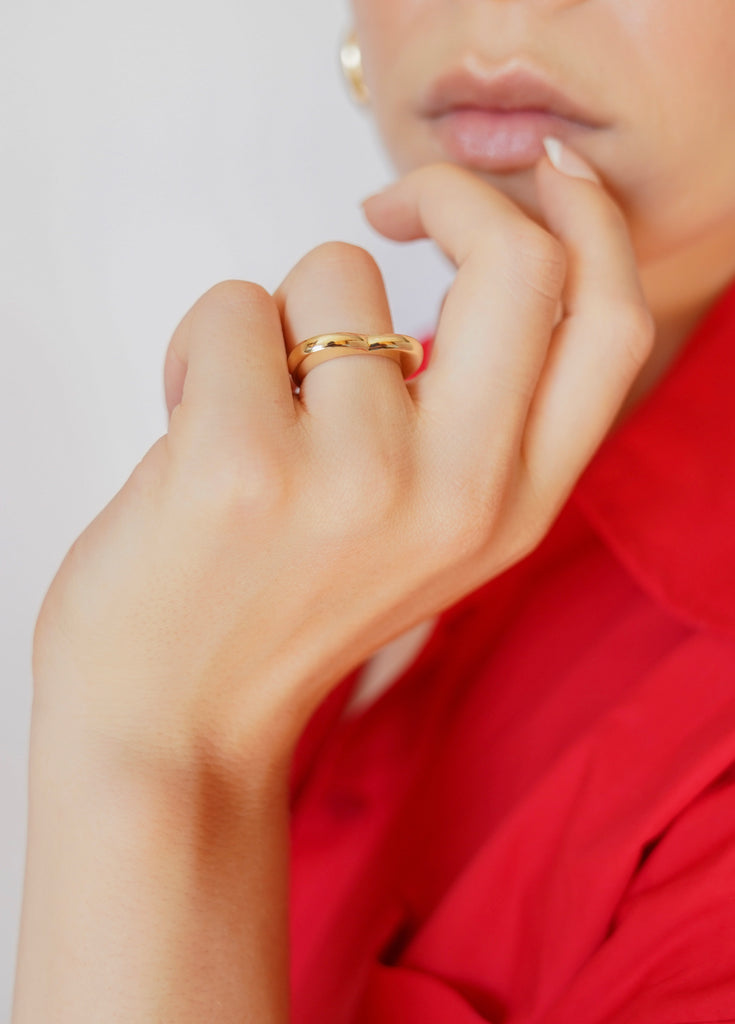 Heart ring 18K Gold plated.    A simple, sweet and delicate heart ring is a lovely reminder of the power of love. Giving this delightful ring as a gift says “I love you". As a gift to yourself, it is a beautiful reminder that YOU are LOVED. ﻿