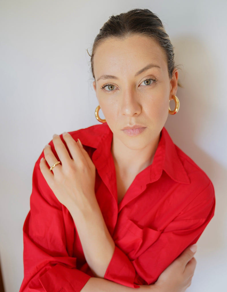 Heart ring 18K Gold plated.    A simple, sweet and delicate heart ring is a lovely reminder of the power of love. Giving this delightful ring as a gift says “I love you". As a gift to yourself, it is a beautiful reminder that YOU are LOVED. ﻿